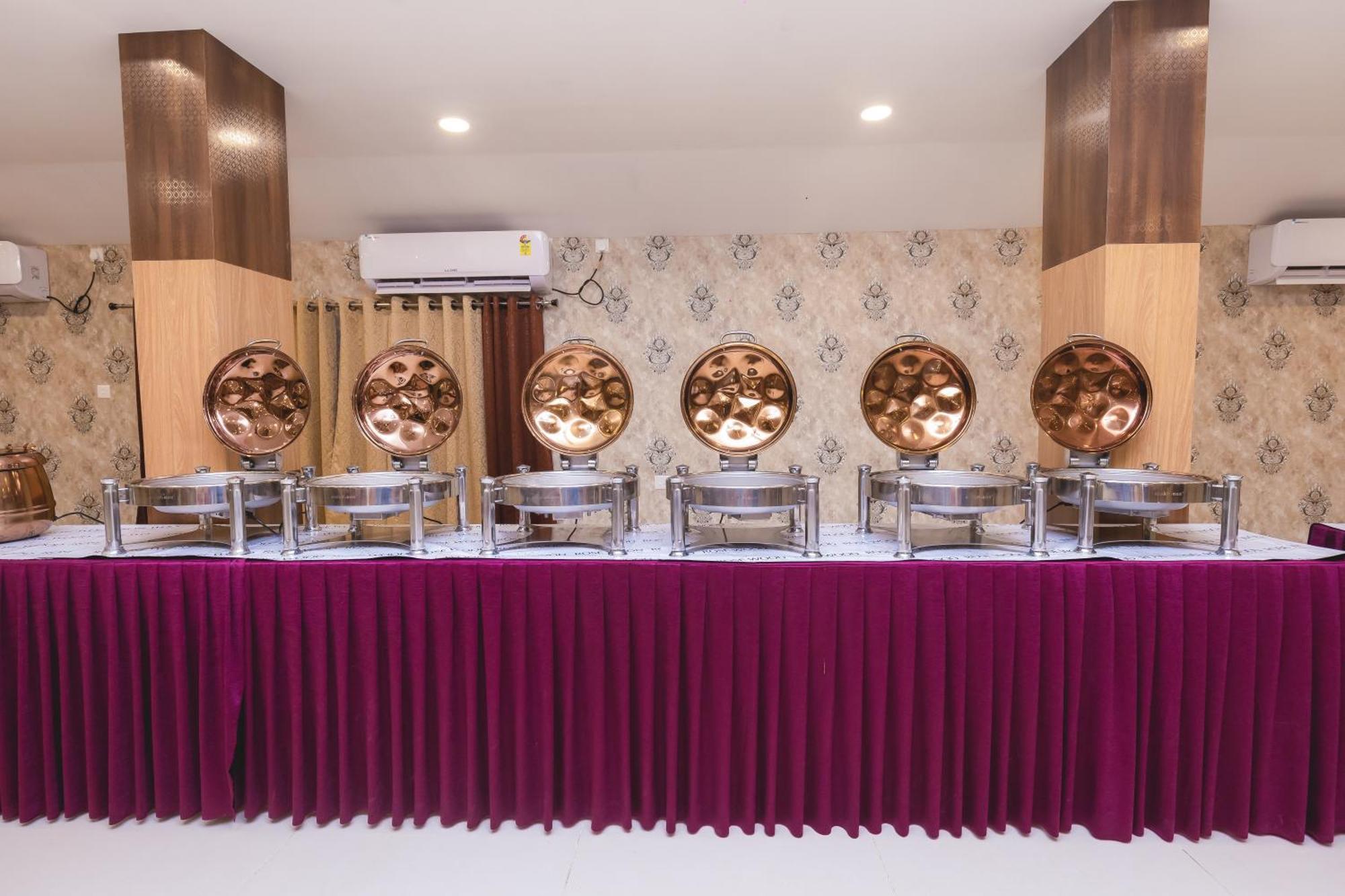 Rosewood Luxury Hotel Bhubaneswar Exterior photo