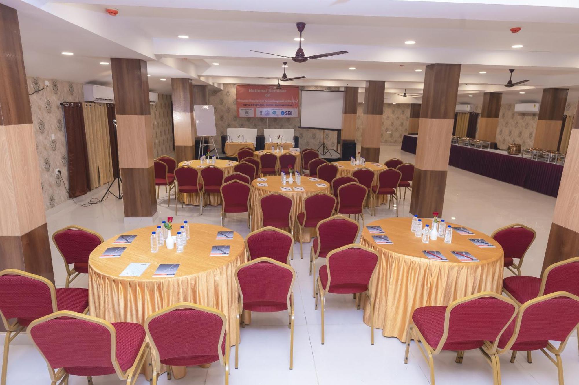 Rosewood Luxury Hotel Bhubaneswar Exterior photo
