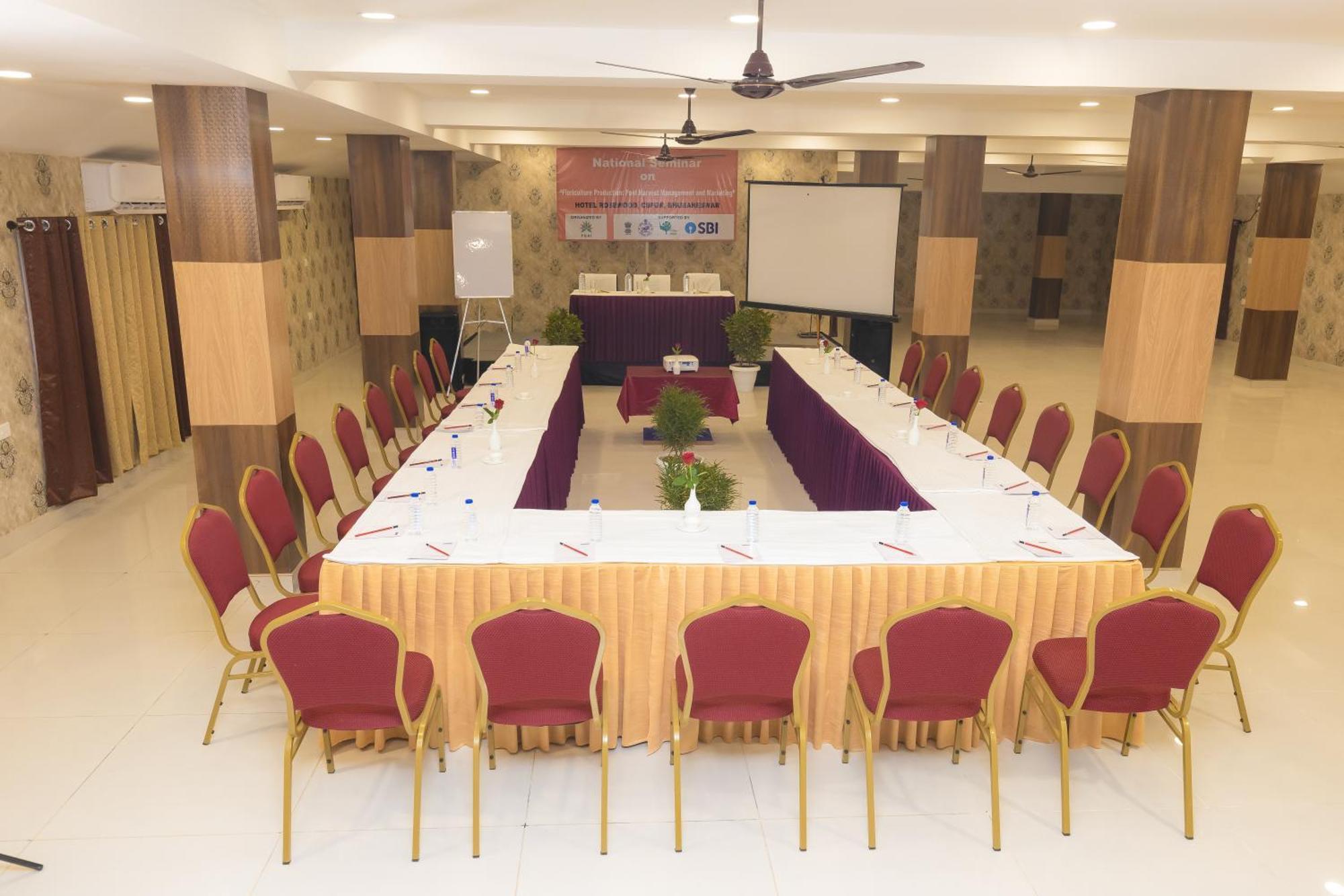 Rosewood Luxury Hotel Bhubaneswar Exterior photo
