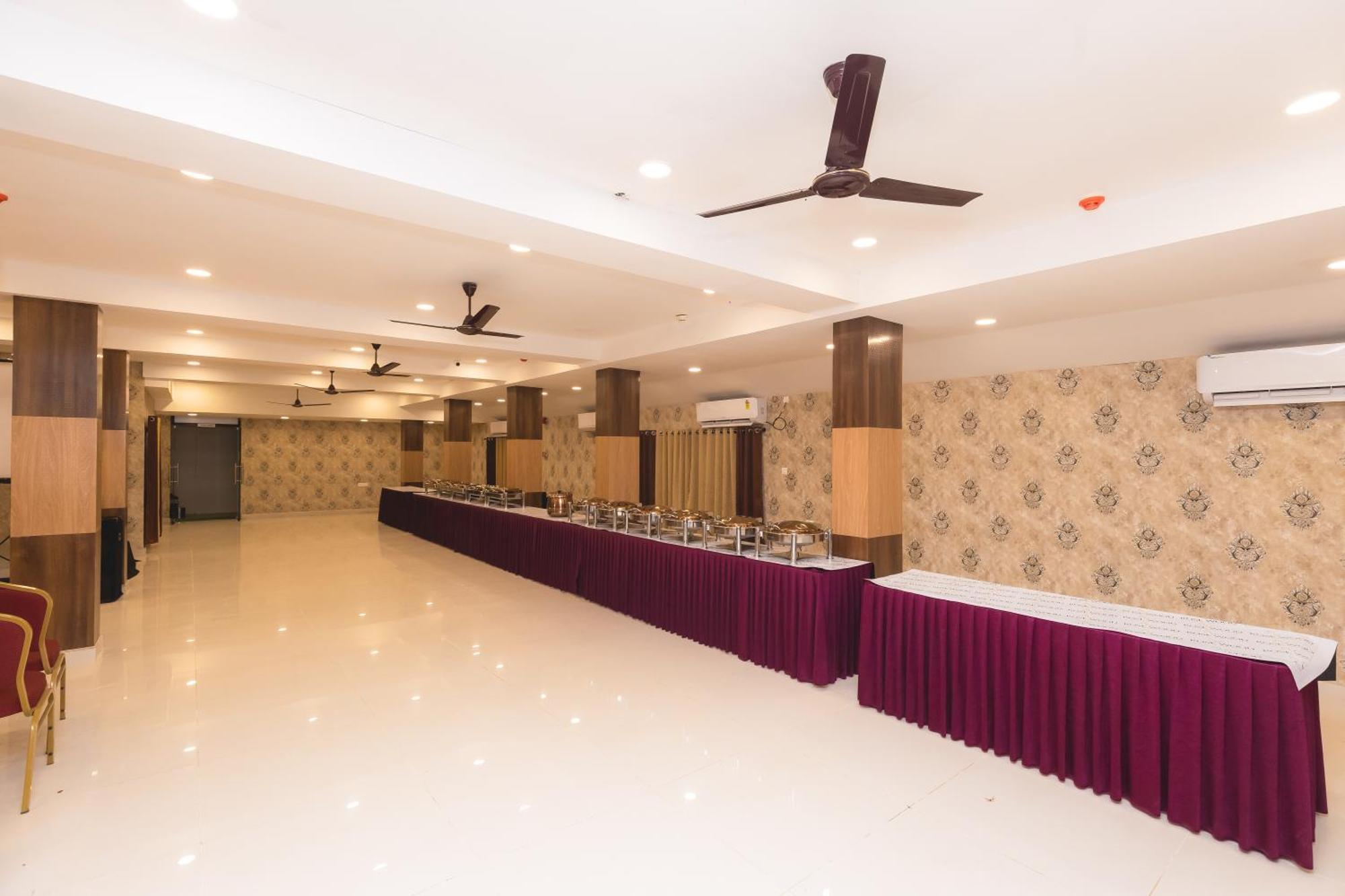 Rosewood Luxury Hotel Bhubaneswar Exterior photo