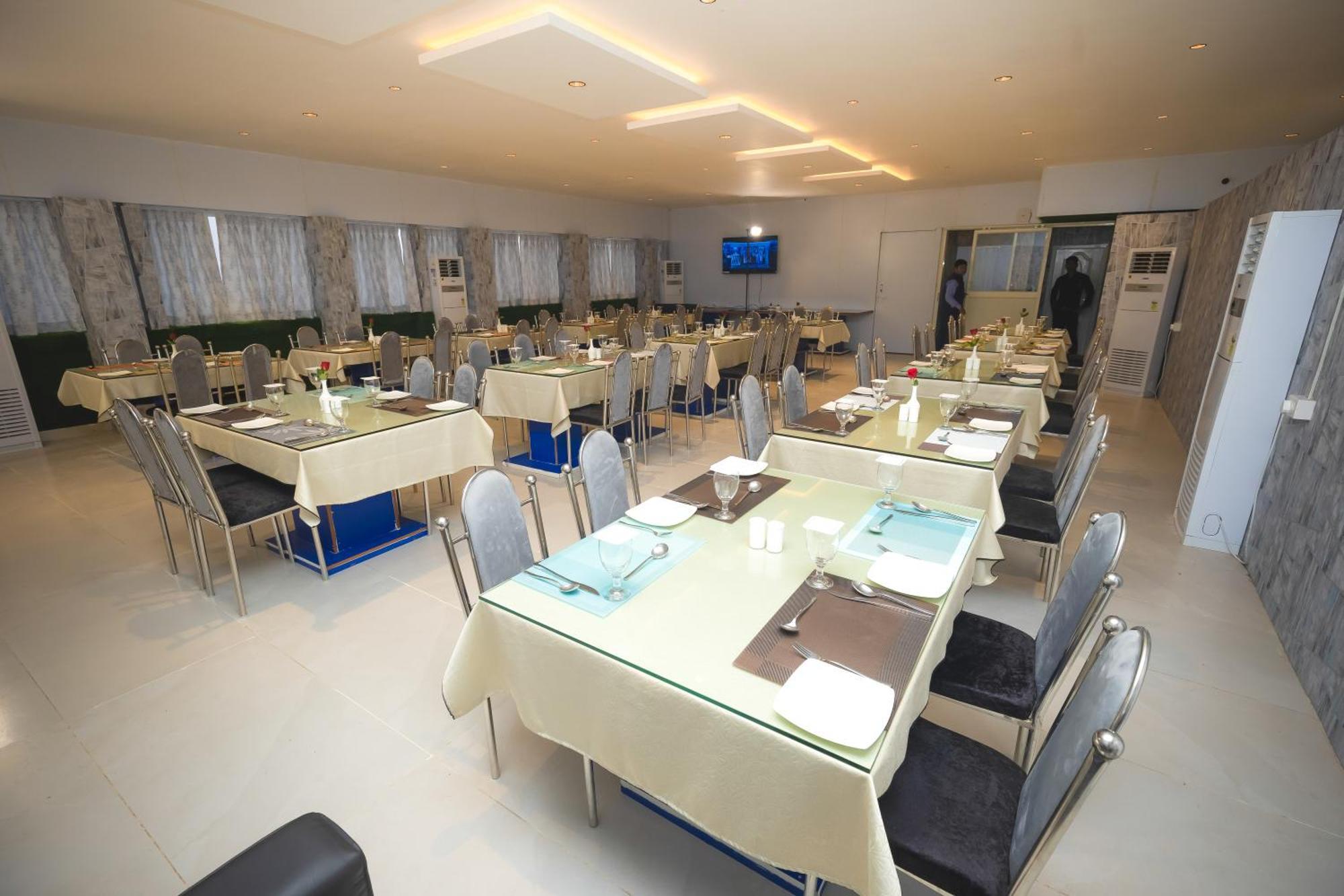 Rosewood Luxury Hotel Bhubaneswar Exterior photo