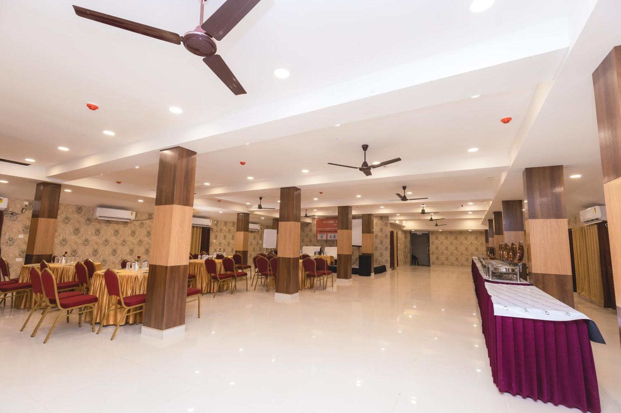 Rosewood Luxury Hotel Bhubaneswar Exterior photo